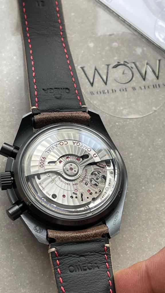 SPEEDMASTER “DARK SIDE OF THE MOON” REAL CERAMIC OMF 1:1 BEST EDITION VINTAGE BLACK ON BROWN LEATHER STRAP A9300 V2