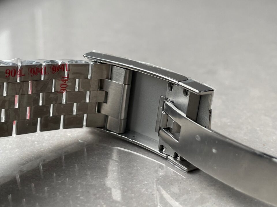 Noob FACTORY 1:1 Rolex Sky-Dweller 326935 SS Green Dial