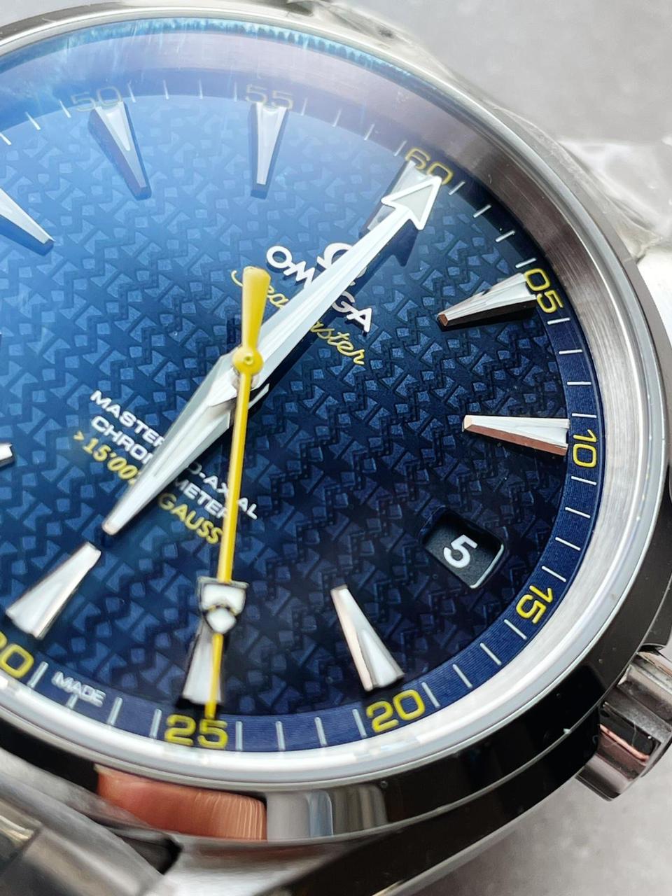 Aqua Terra 15007 Gauss “Spectre” VSF 1:1 Best Edition Blue Textured Dial on SS Bracelet A8507 V2