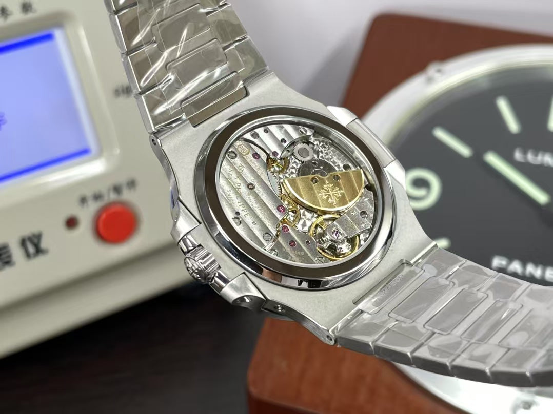 PPF V4 pp Nautilus Moon Phase 5712 240