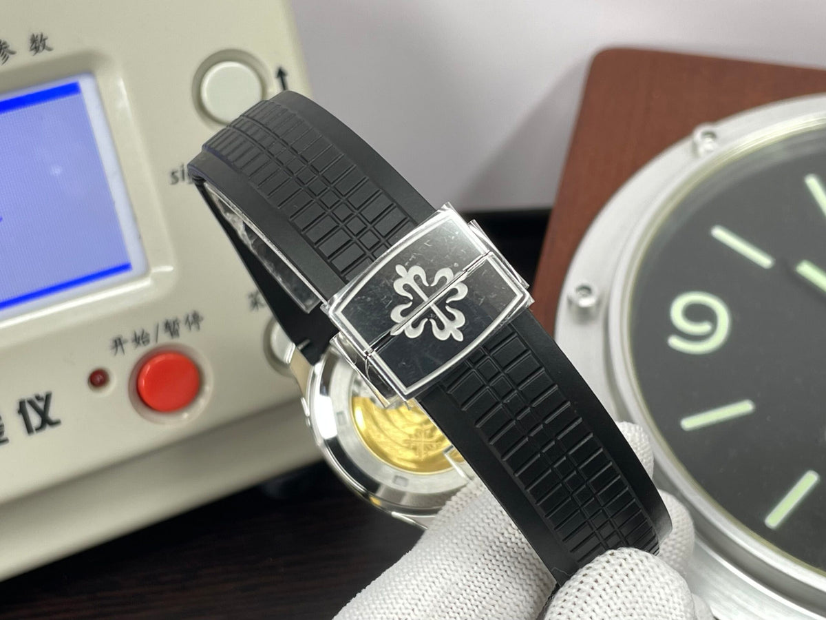 Swiss Geneve pp Aquanaut 5167 Grey Dial 330 Movement with Black Rubber Band