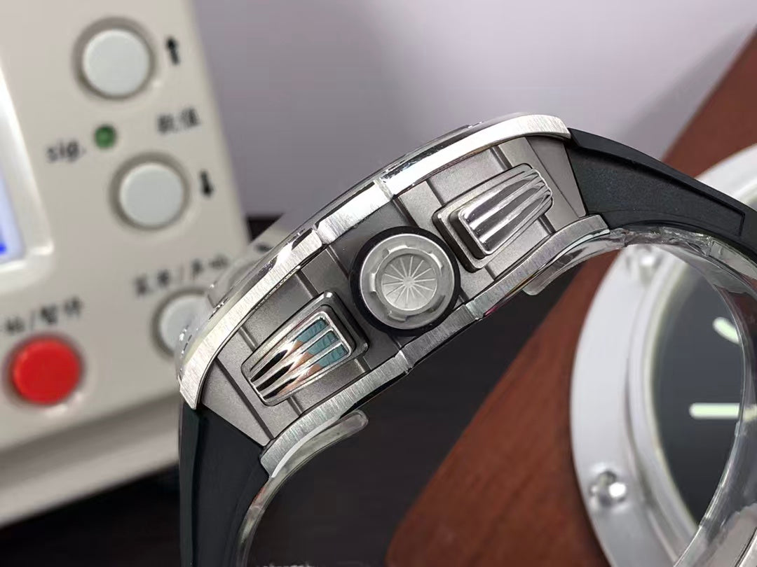 RM RM011 03 Titan Felipe Massa Valjoux 7750 Movement Skeleton Dial Black Rubber Strap