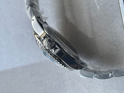 VINTAGE Rolex Submariner Date Tiffany & Co 16610A30B9315 Black dial with SS bracelet