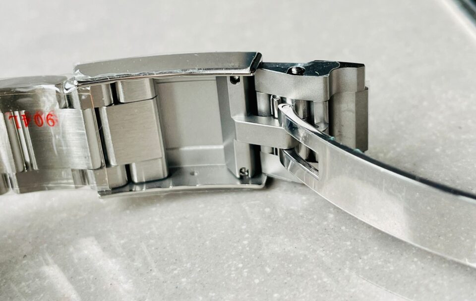 Rolex Daytona 116500 DAYTONA 1:1 Best Edition CF 904L SS Case and Bracelet White Dial Silver bezel SA4130
