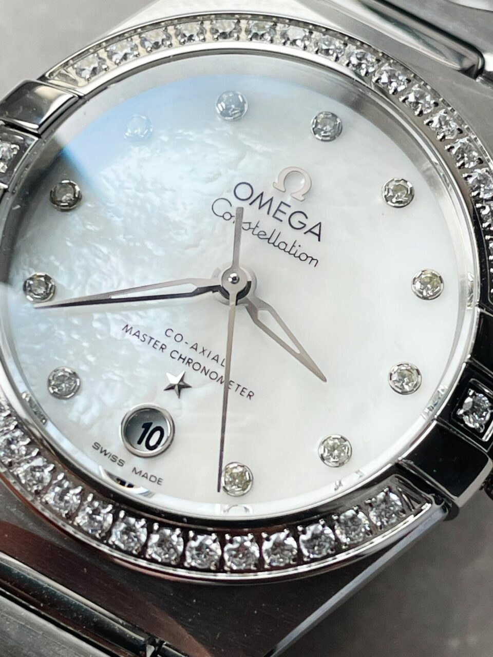 Constellation Co?Axial Master 29 mm Silver dial White dial on Diamond bezel