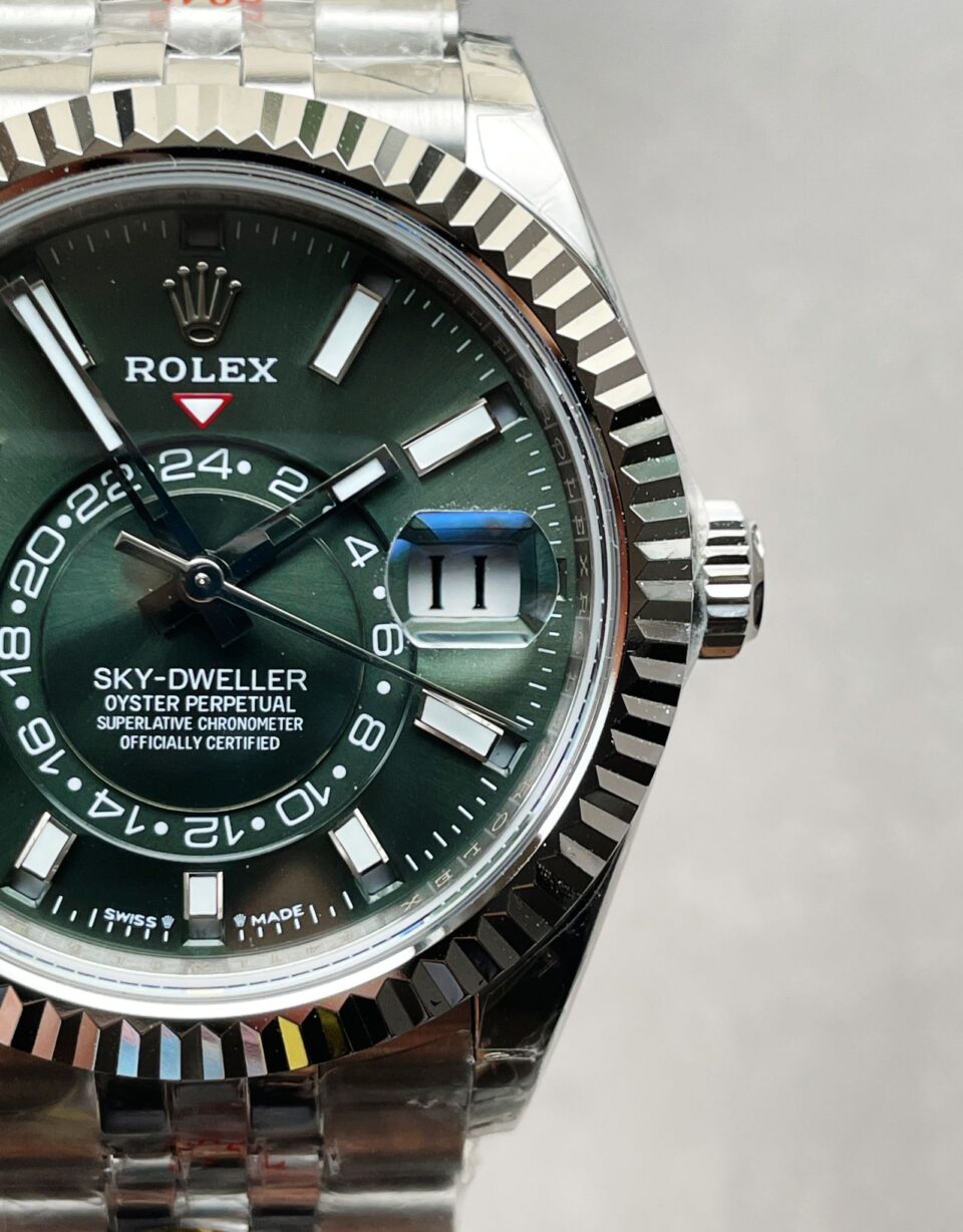 Noob FACTORY 1:1 Rolex Sky-Dweller 326935 SS Green Dial