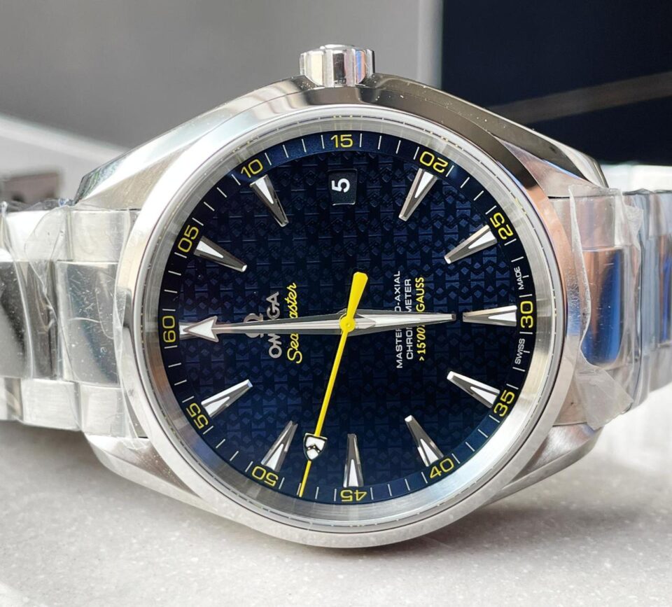 Aqua Terra 15007 Gauss “Spectre” VSF 1:1 Best Edition Blue Textured Dial on SS Bracelet A8507 V2