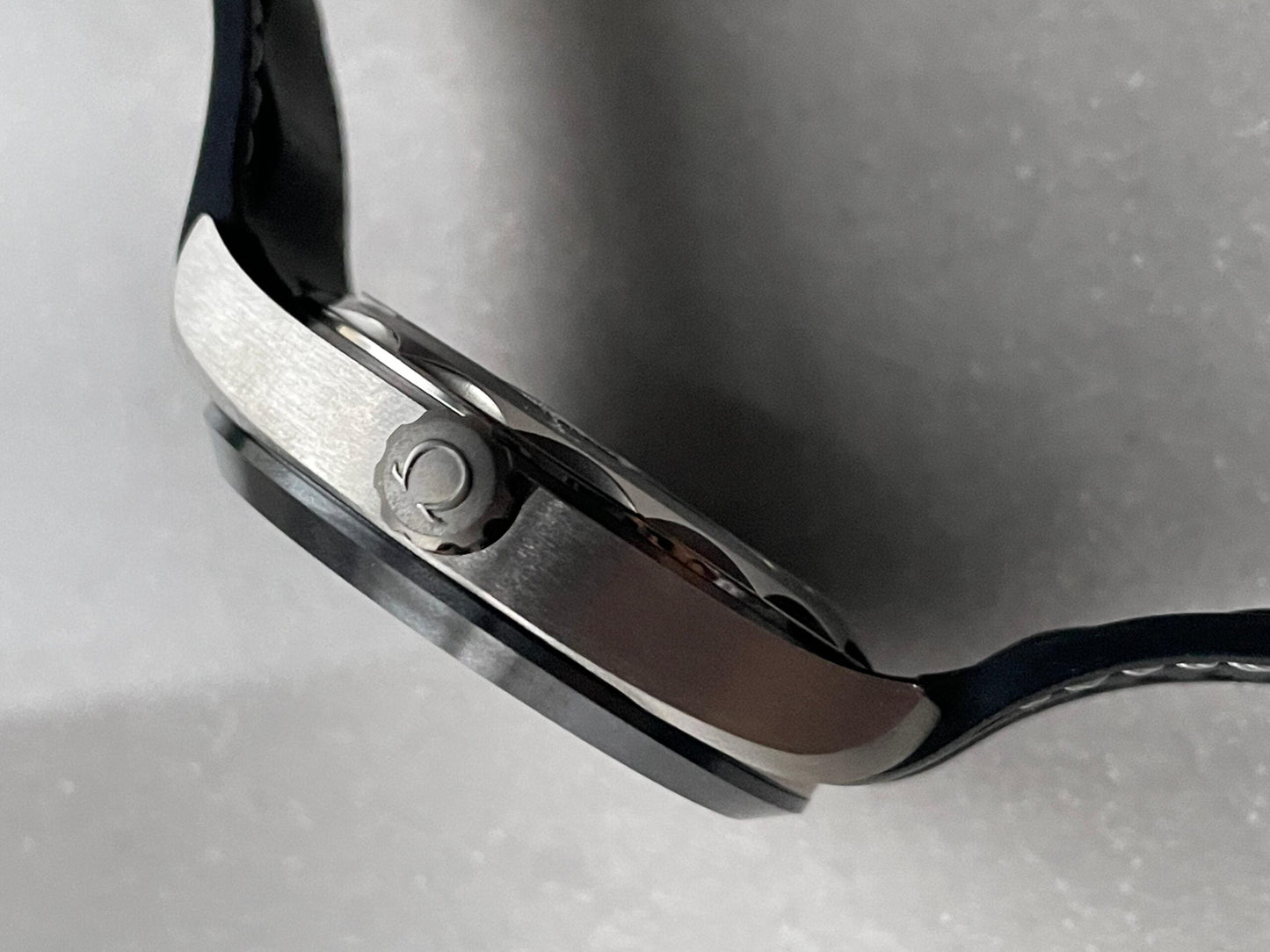 Omega Seamaster Aqua Terra GMT Titanium Worldtimer 43mm Ti Black Dial on Rubber Strap VSF A8938