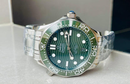 Seamaster Diver 300M SS/Green Ceramic Bezel ORF 1:1 Best Edition Green Dial on SS Bracelet A8800