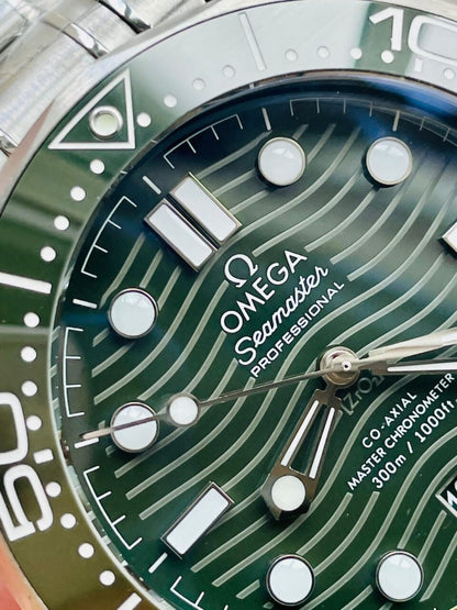 Seamaster Diver 300M SS/Green Ceramic Bezel ORF 1:1 Best Edition Green Dial on SS Bracelet A8800