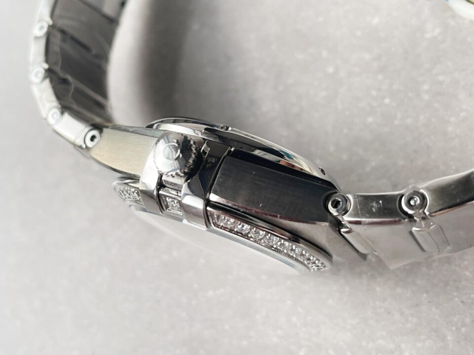 Constellation Co?Axial Master 29 mm Silver dial White dial on Diamond bezel