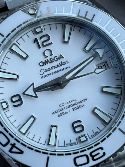 Planet Ocean Sea master 39.5mm White Real Ceramic VSF 1:1 Best Edition on SS strap A8906