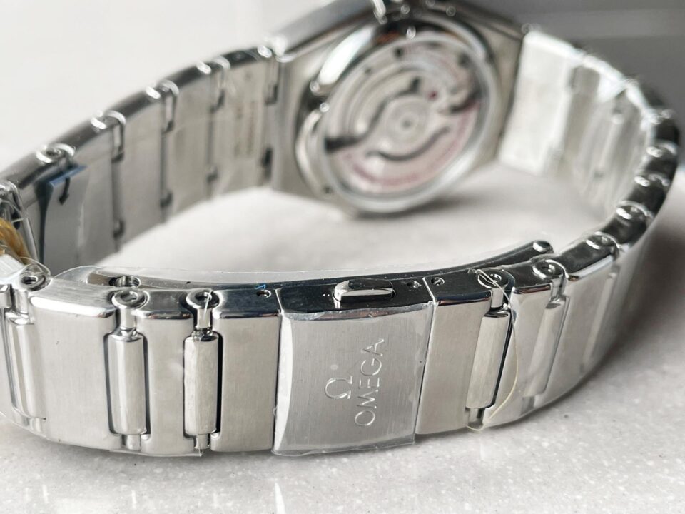 Constellation Co?Axial Master 29 mm Silver dial White dial on Diamond bezel