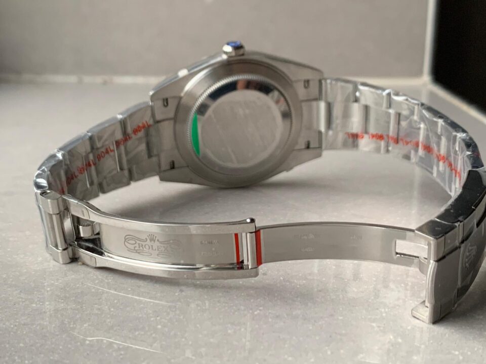EW FACTORY 1:1 Rolex OYSTER PERPETUAL SILVER DIAL 41MM Asian A3230