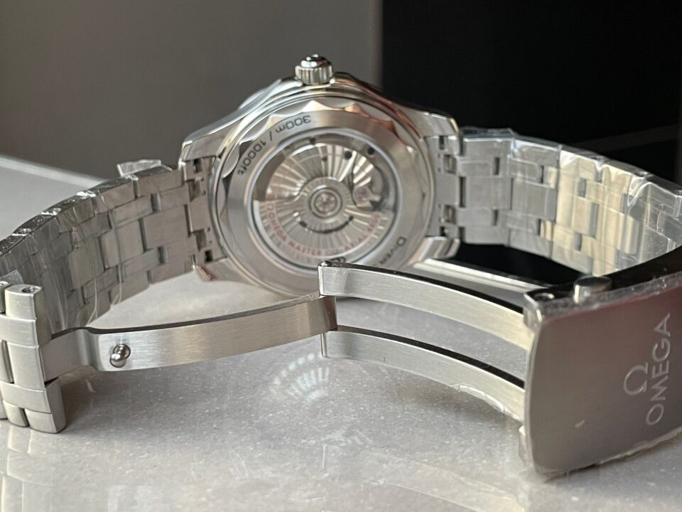 Seamaster Diver 300M SS VSF 1:1 Best Edition Black Bezel White Dial on SS Bracelet A8800 ( Extra Rubber Strap)