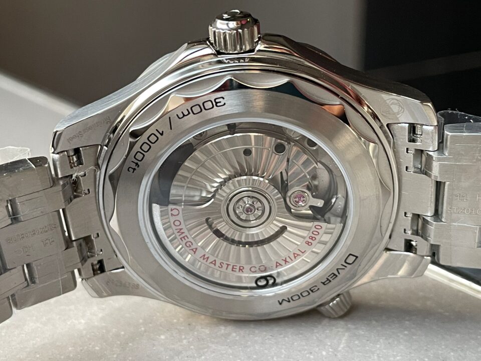 Seamaster Diver 300M SS VSF 1:1 Best Edition Black Bezel White Dial on SS Bracelet A8800 ( Extra Rubber Strap)