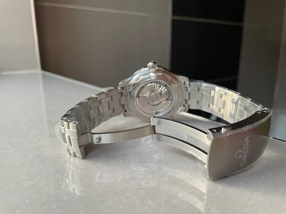 Seamaster Diver 300M SS VSF 1:1 Best Edition Black Bezel White Dial on SS Bracelet A8800 ( Extra Rubber Strap)