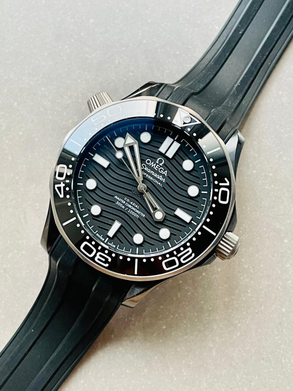 Seamaster Diver 300M 43.5mm VSF 1:1 Best Edition Ceramic Case Black Dial on Black Rubber Strap A8806