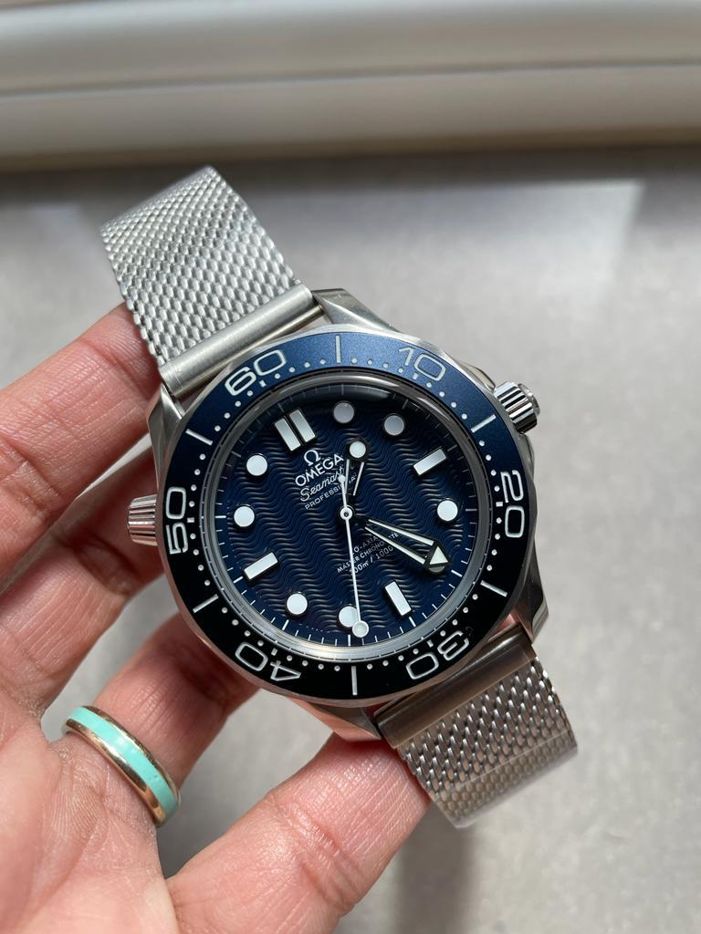 SEAMASTER 300M 42MM JAMES BOND 60TH ANNIVERSARY VSF BEST EDITION ON MESH BRACELET A8806