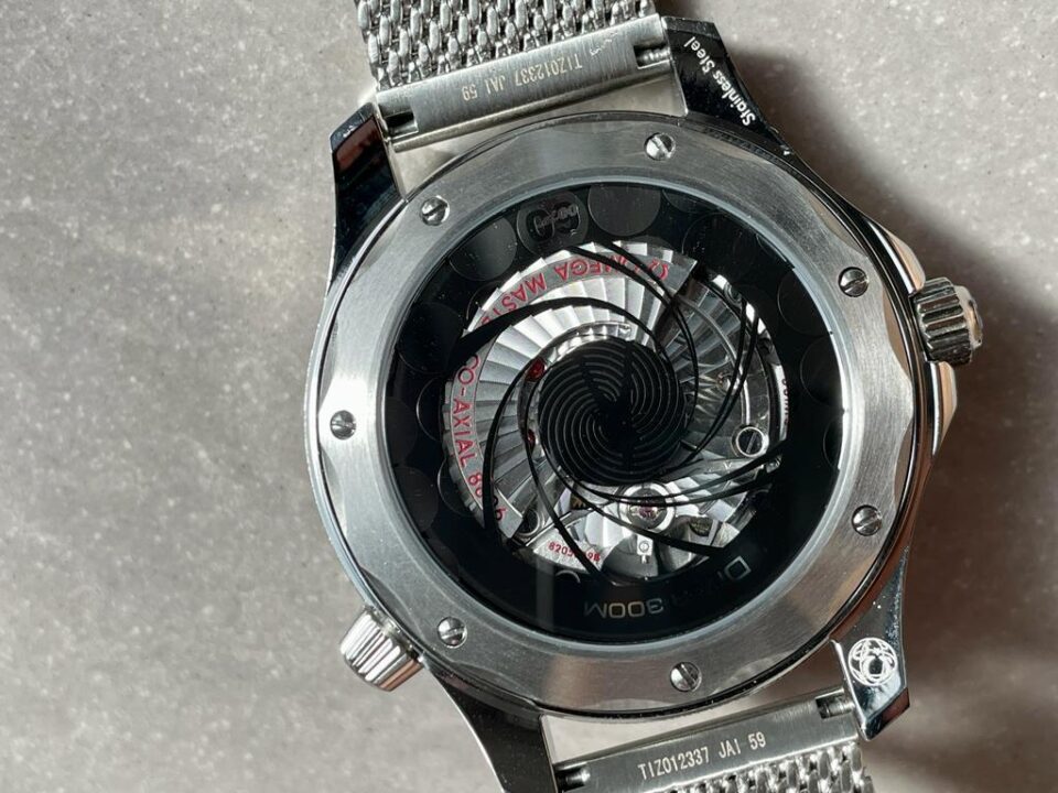 SEAMASTER 300M 42MM JAMES BOND 60TH ANNIVERSARY VSF BEST EDITION ON MESH BRACELET A8806