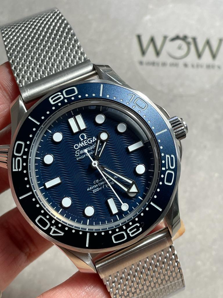 SEAMASTER 300M 42MM JAMES BOND 60TH ANNIVERSARY VSF BEST EDITION ON MESH BRACELET A8806