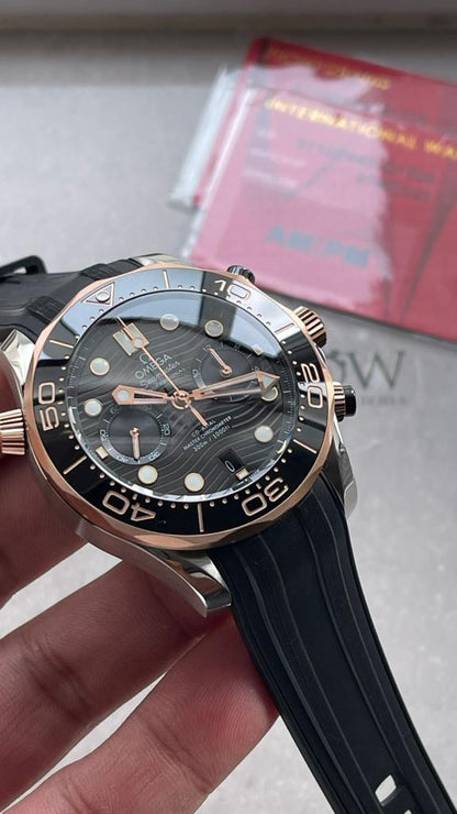 SEAMASTER 300M CHRONO SS/RG OMF 1:1 BEST EDITION BLACK DIAL ON BLACK RUBBER STRAP A9900