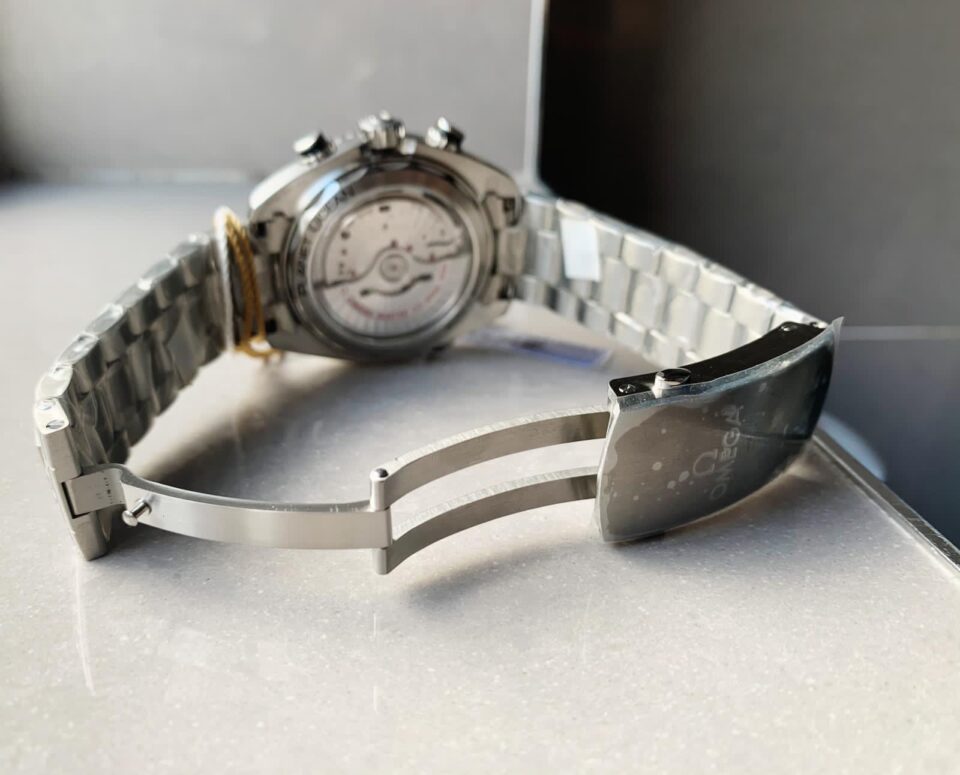Planet Ocean SeaMaster Chronometer OMF SS Black/Orange Polished Bezel Black Dial on SS Bracelet A9900 (Black Balance Wheel)