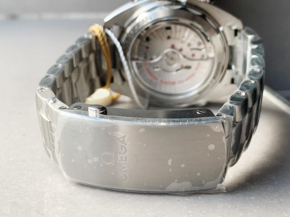 Planet Ocean SeaMaster Chronometer OMF SS Black/Orange Polished Bezel Black Dial on SS Bracelet A9900 (Black Balance Wheel)