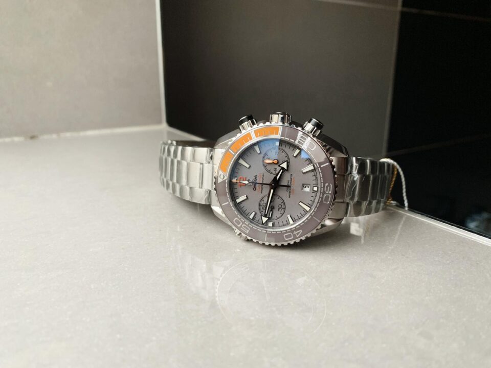 Planet Ocean SEAMASTER Chronometer OMF SS Grey/Orange Polished Bezel Grey Dial on SS Bracelet A9900 (Black Balance Wheel)
