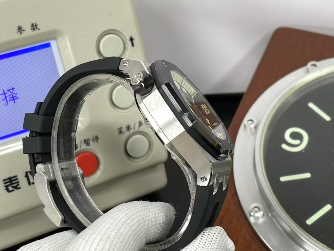 ap ROO Diver 15720 Ceramic Bezel with Super 4308 Movement