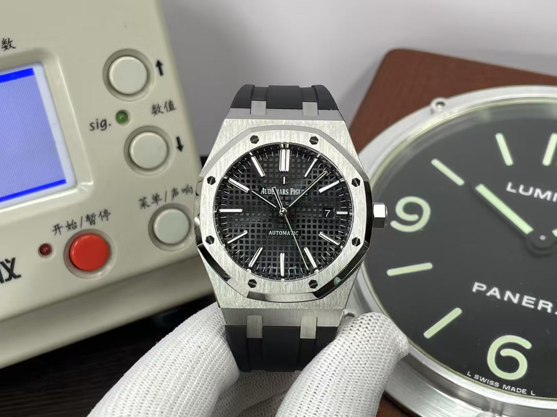 ap Royal Oak 15400 Black Dial Black Rubber Band with Super 3120 Movement