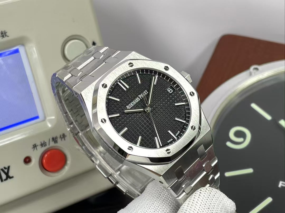ap Royal Oak 15500 Black Dial with 4302 Movement