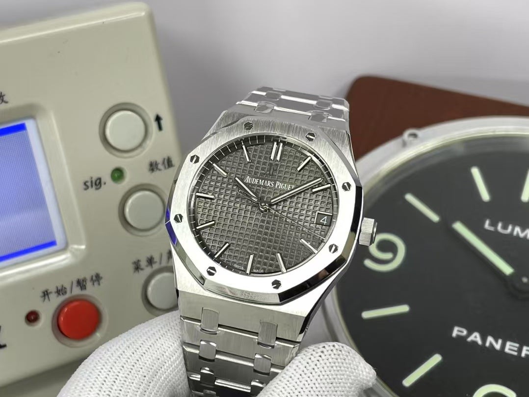 ap Royal Oak 15500 Gray Dial with Super 4302 Movement