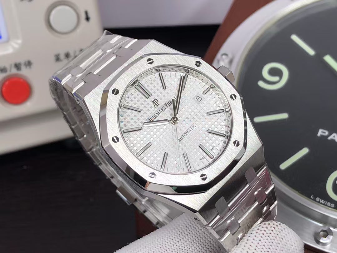 Perfect ap Royal Oak 15400 White Dial with 3120 Movement