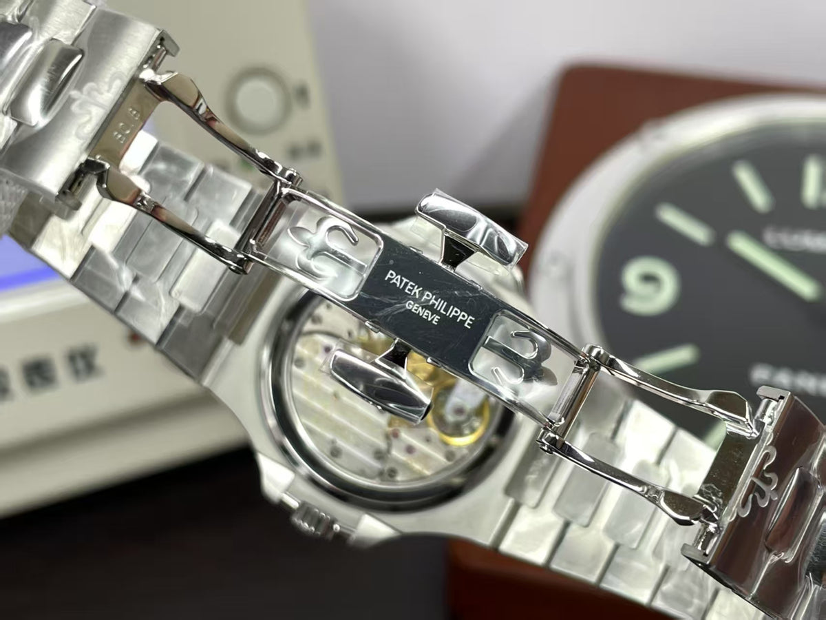 The Most High end 1:1 pp Nautilus Moon Phase 5712 with SW Dial