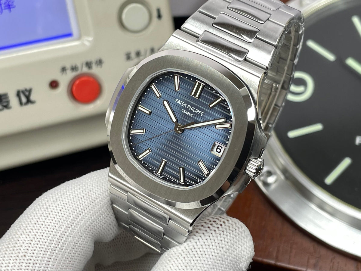 pp Nautilus 5811 Weighted Blue Dial 330 Movement