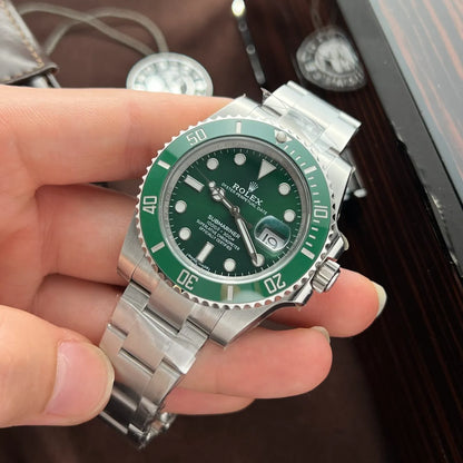 Rolex Submariner Green Dial 116610LV “Hulk”
