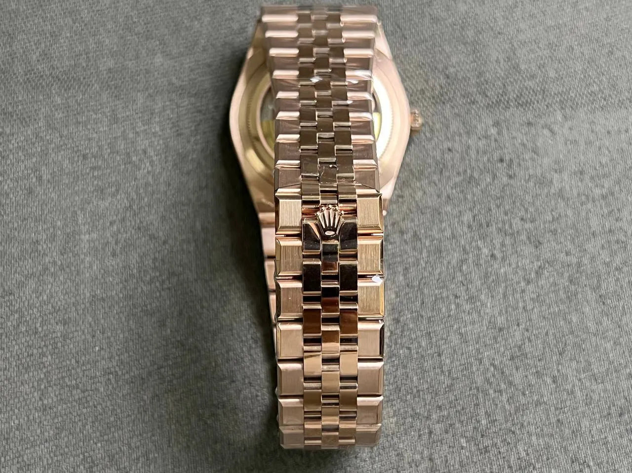 Rolex Land-Dweller 40 mm Everose gold (2025)