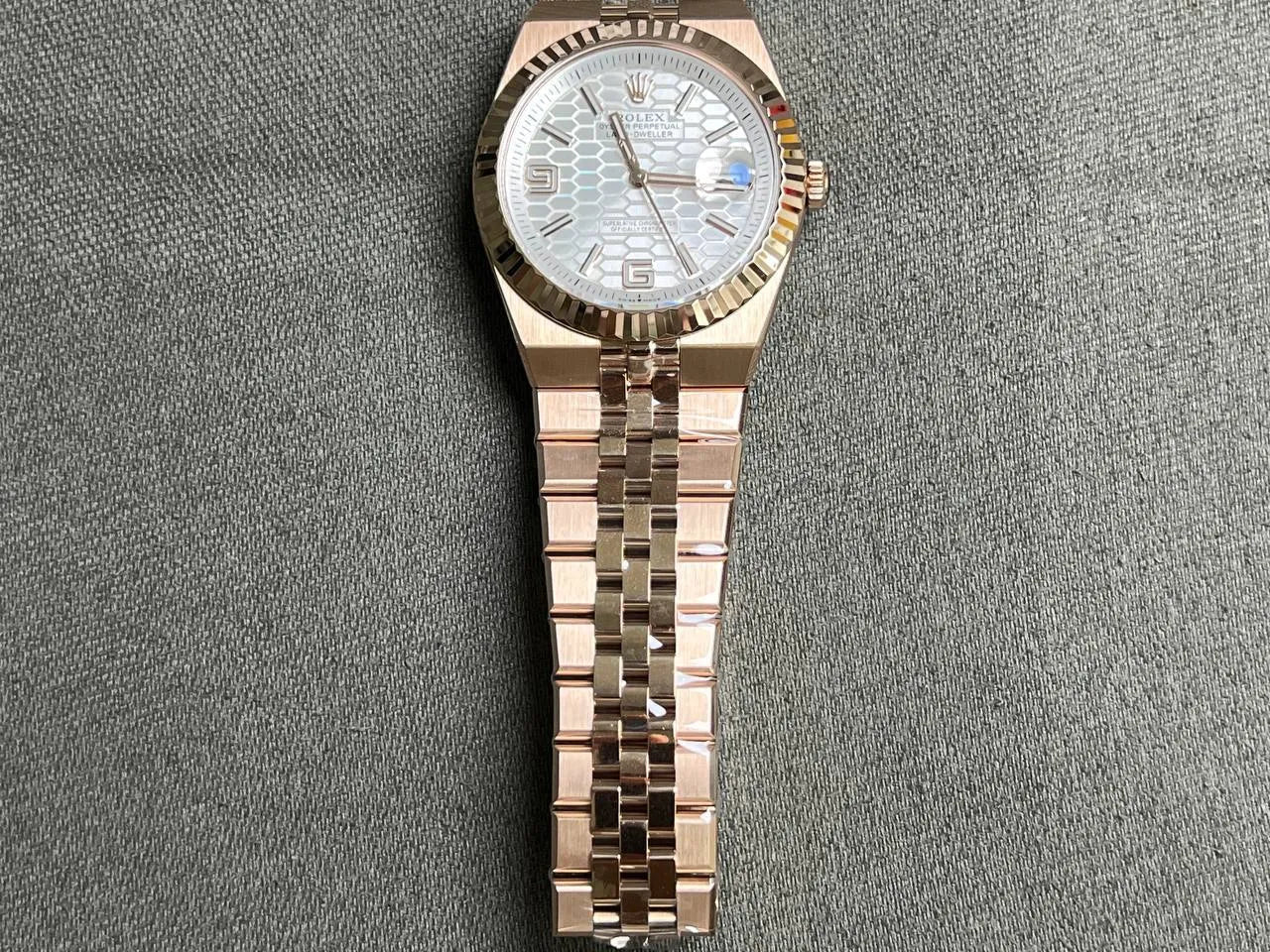 Rolex Land-Dweller 40 mm Everose gold (2025)