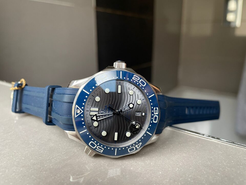2018 Seamaster Diver 300M VSF 1:1 Best Edition Blue Ceramic Grey Dial on blue rubber strap Strap A8800