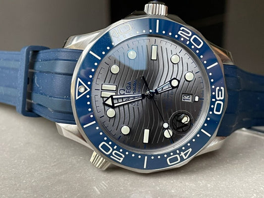 2018 Seamaster Diver 300M VSF 1:1 Best Edition Blue Ceramic Grey Dial on blue rubber strap Strap A8800