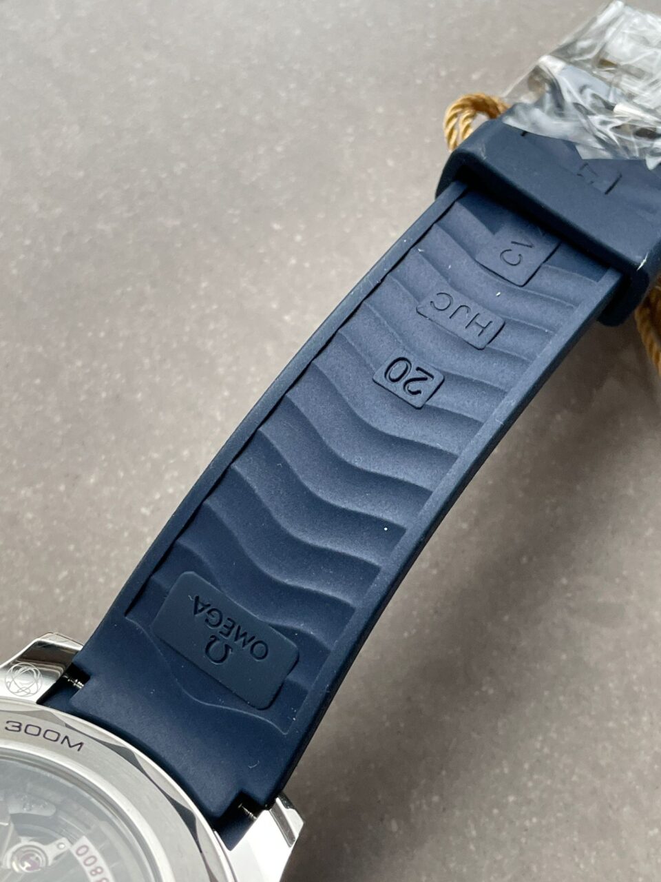 2018 Seamaster Diver 300M VSF 1:1 Best Edition Blue Ceramic Grey Dial on blue rubber strap Strap A8800