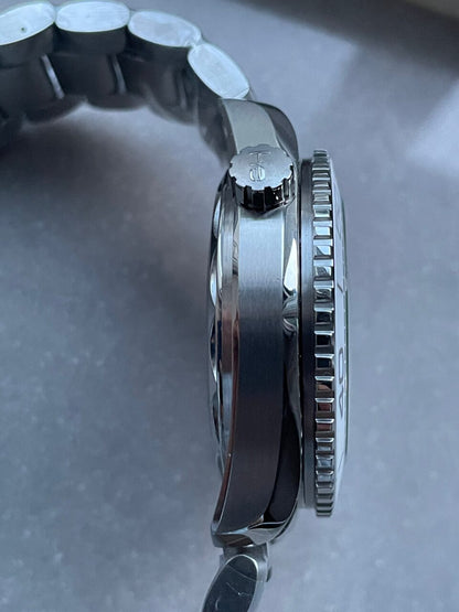 Planet Ocean Sea master 39.5mm White Real Ceramic VSF 1:1 Best Edition on SS strap A8906