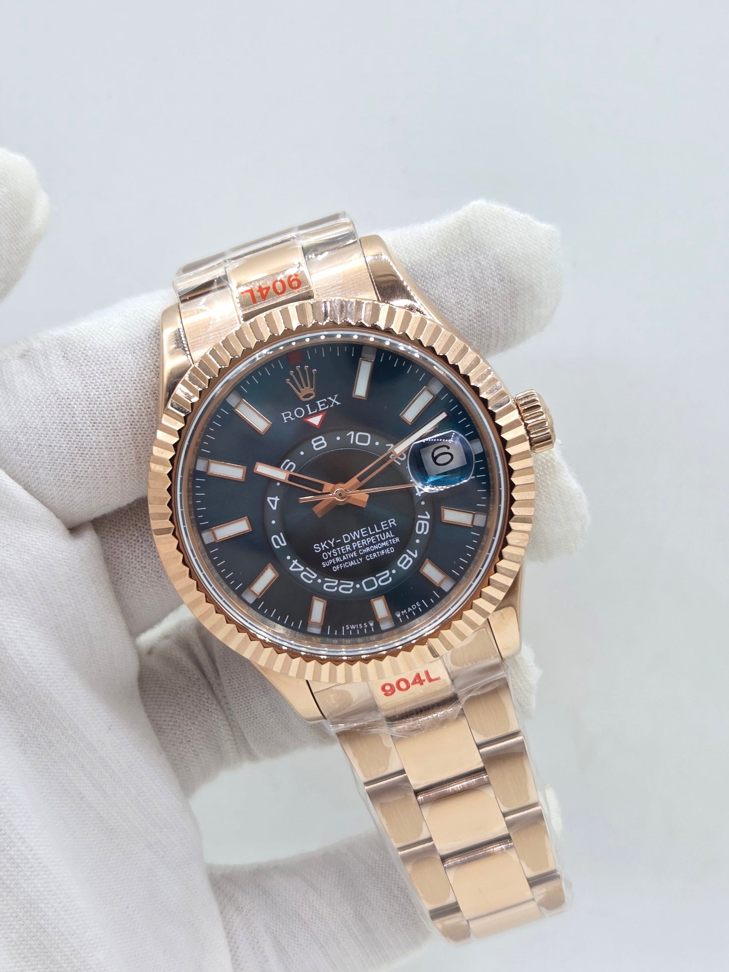 Noob FACTORY 1:1 Rolex Sky-Dweller 326935 RG/SS Turquosi Dial