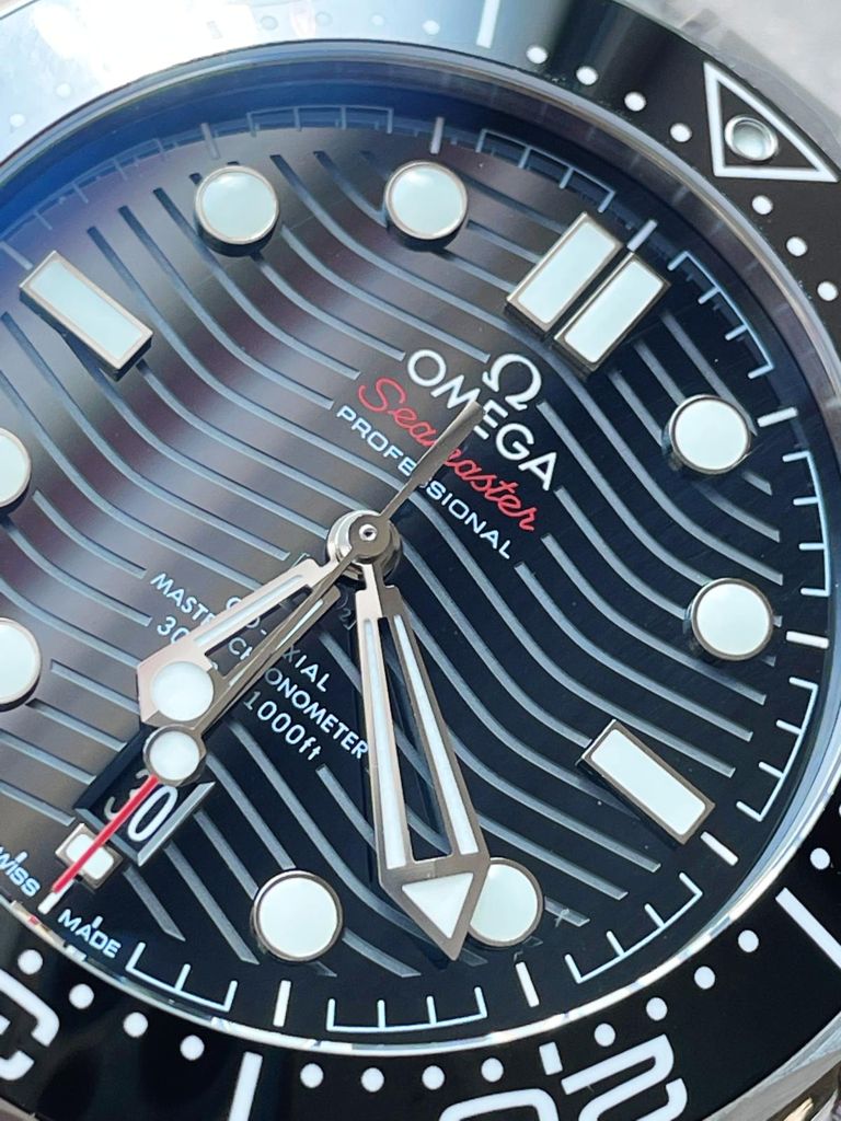 2018 Seamaster Diver 300M SS VSF 1:1 Best Edition Bezel BLACK Dial on SS Bracelet A2824 decorated to CAL.8800