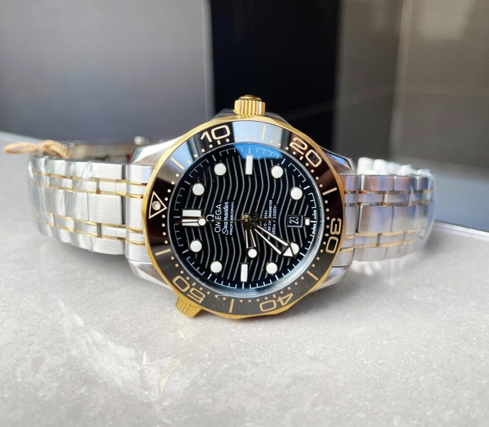 2018 Seamaster Diver 300M SS/YG VSF 1:1 Best Edition YG Bezel Black Dial on SS/YG Bracelet A8800