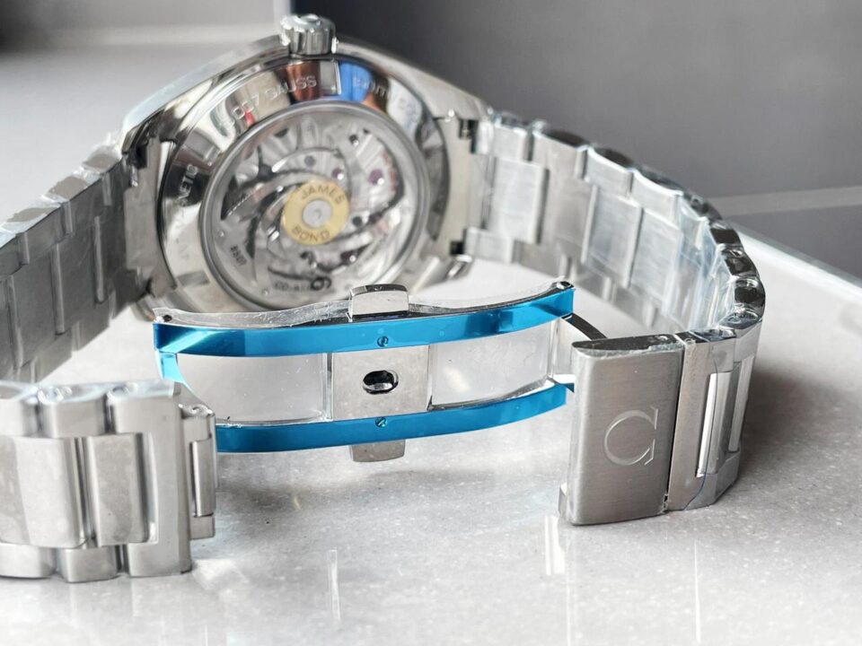 Aqua Terra 15007 Gauss “Spectre” VSF 1:1 Best Edition Blue Textured Dial on SS Bracelet A8507 V2