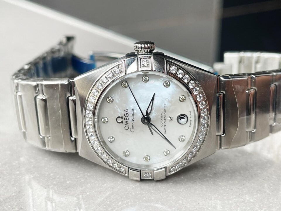 Constellation Co?Axial Master 29 mm Silver dial White dial on Diamond bezel