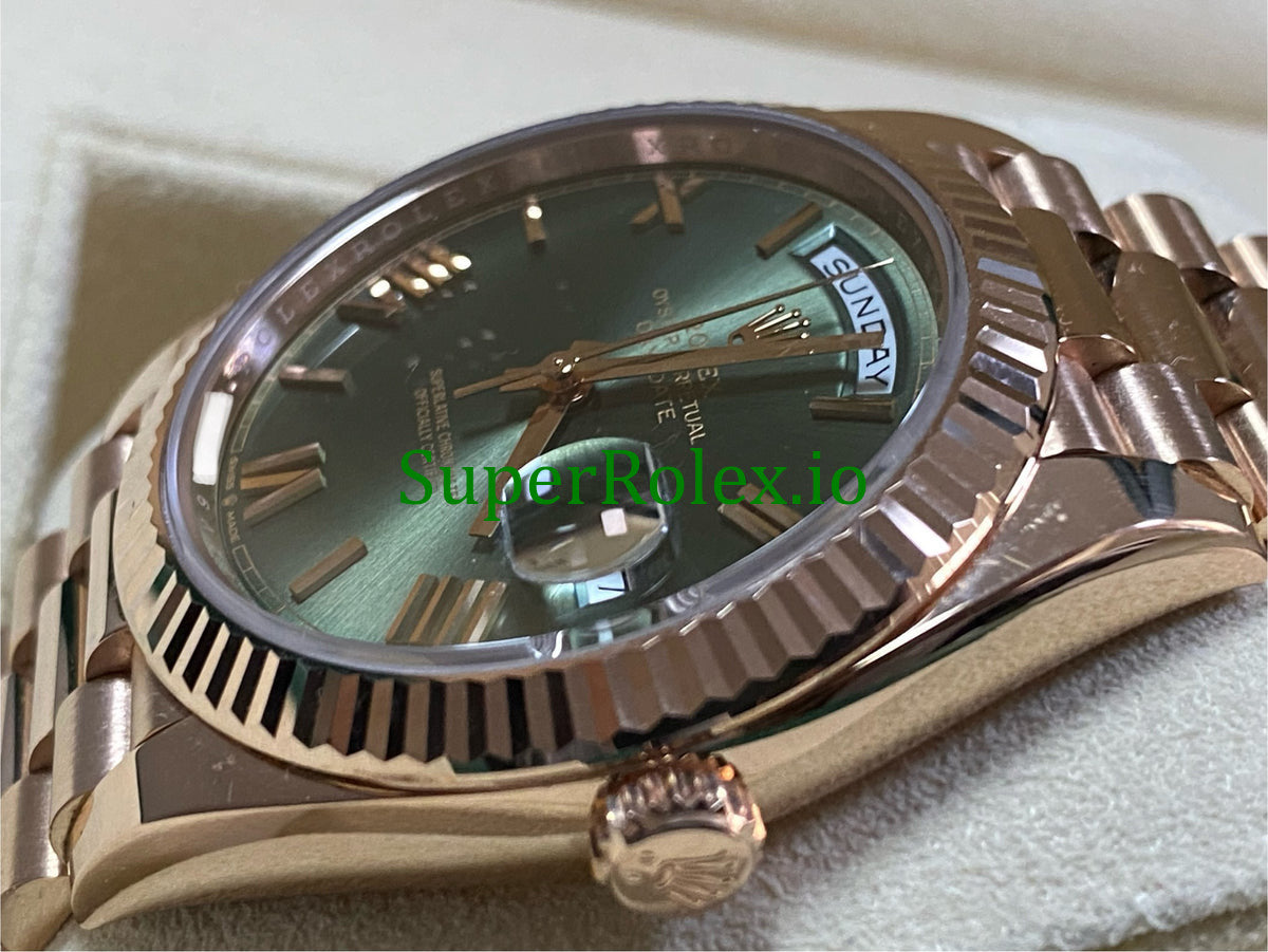 Rolex Day-Date 40MM Everose Gold Ref.228235 Olive Green Roman Dial