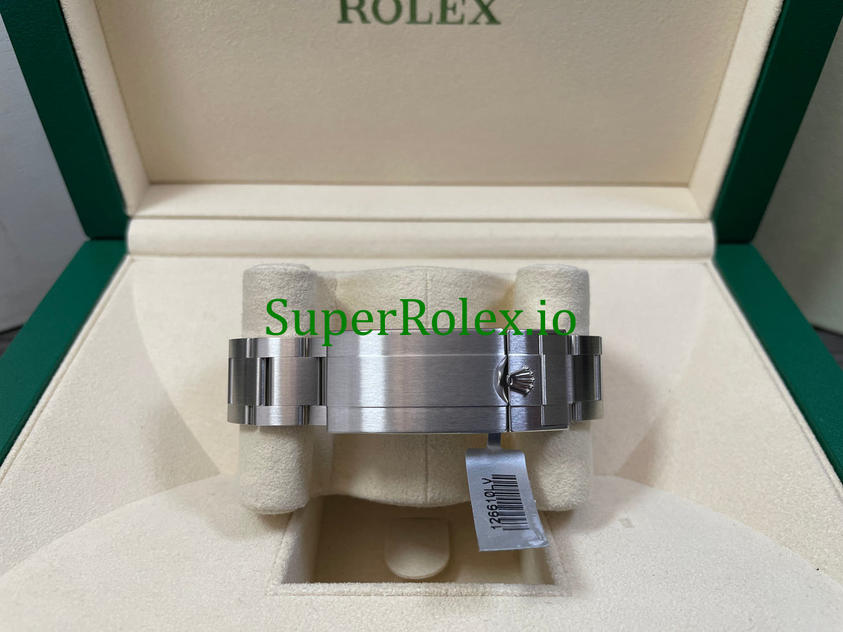 Rolex Submariner Date 41MM 126610LV Green Bezel Steel